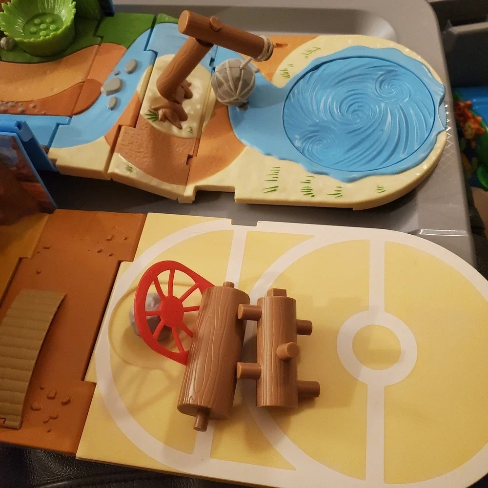 Pokemon Fold Out Desert Playset Carry Case Blue Backpack Play Set Jazwares 2022‎